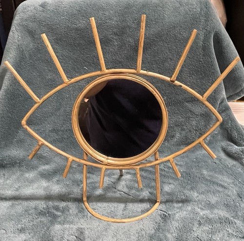 Gold eye shaped - eye, table